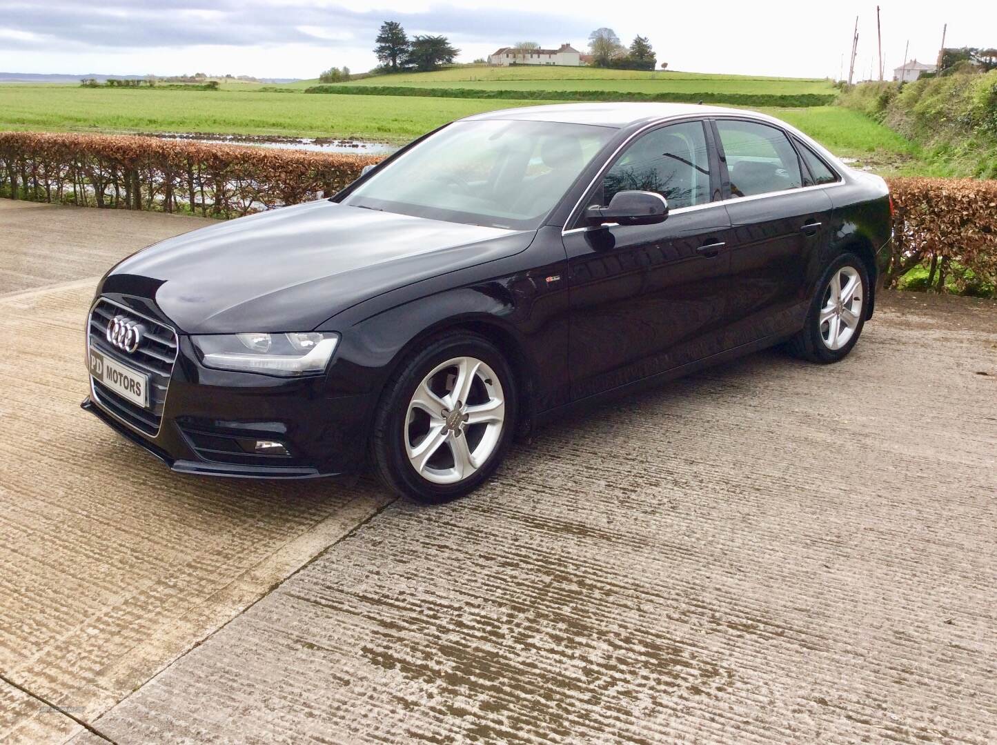 Audi A4 DIESEL SALOON in Down