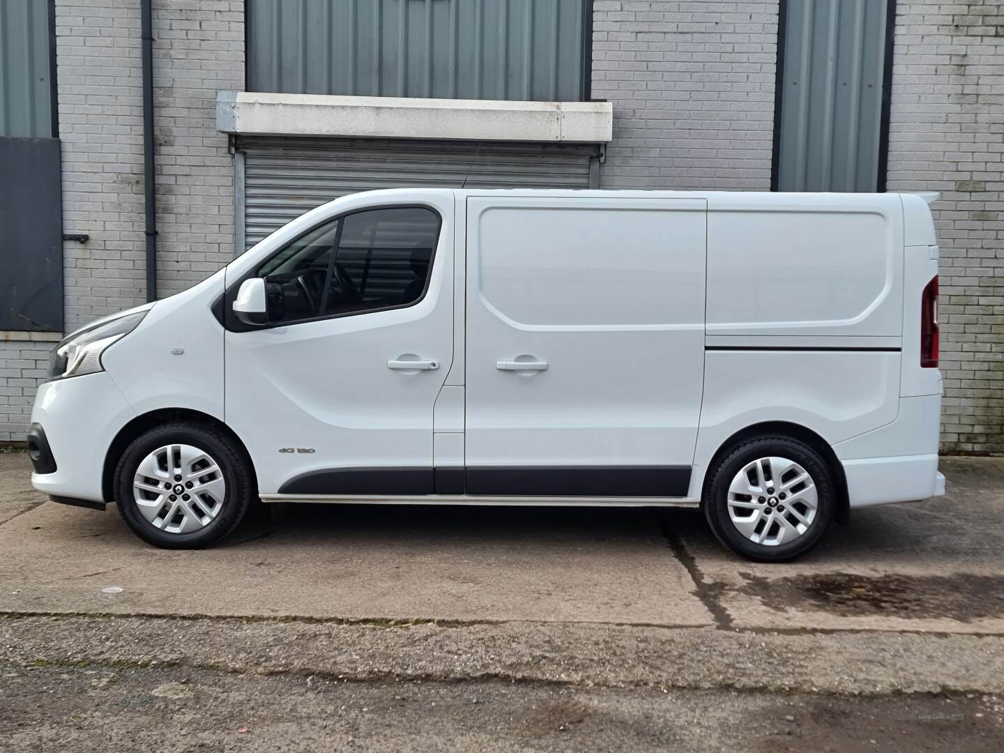 Renault Trafic SWB DIESEL in Tyrone