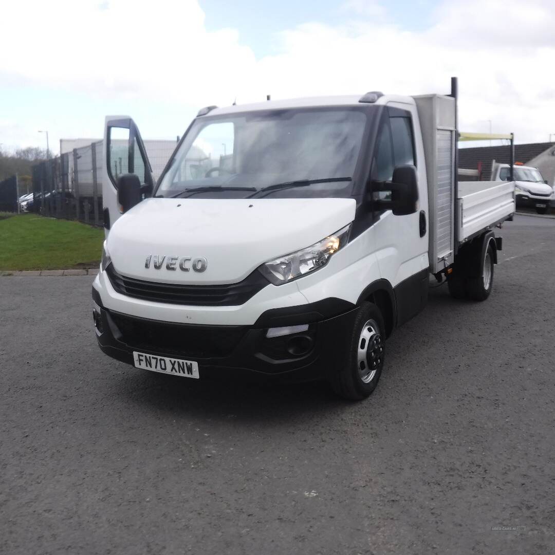 Iveco 35-140 tipper 3500kg gross with storage/tool box . in Down