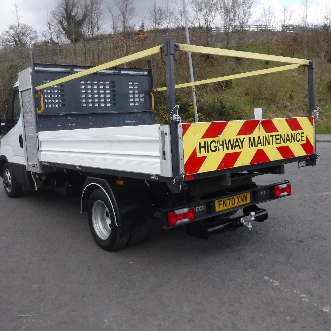 Iveco 35-140 tipper 3500kg gross with storage/tool box . in Down