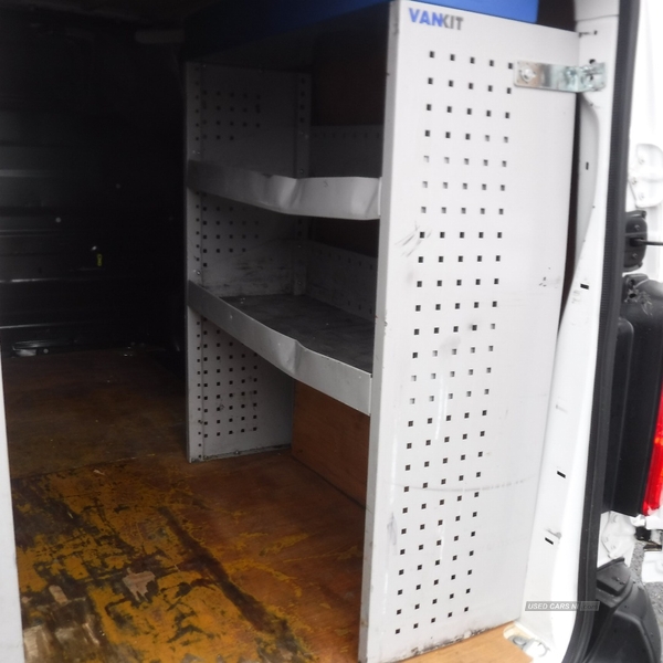 Citroen Dispatch panel van with 2 side doors and shelving in Down