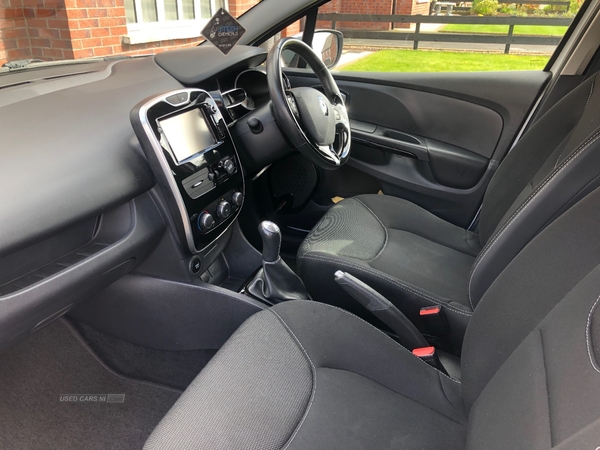 Renault Clio 1.5 dCi 90 Dynamique Nav 5dr in Armagh