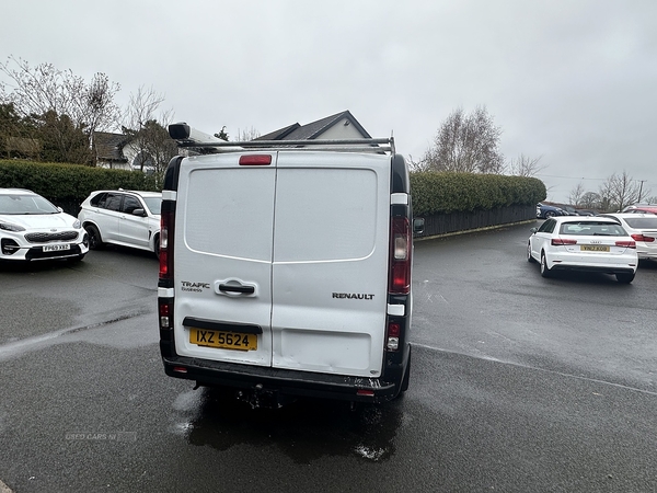Renault Trafic dCi 27 Business in Tyrone