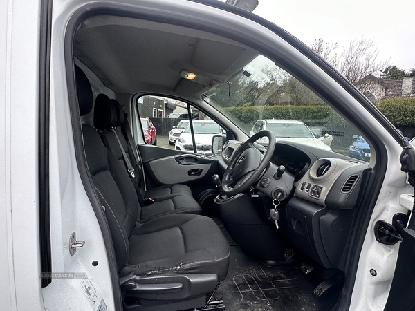 Renault Trafic dCi 27 Business in Tyrone