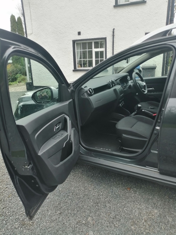Dacia Duster 1.6 SCe Comfort 5dr in Down