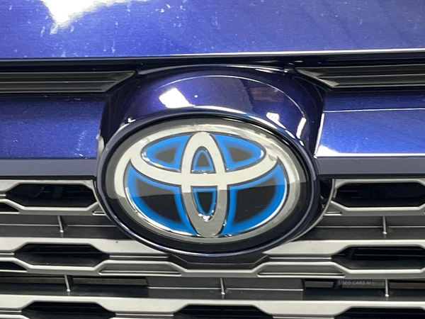 Toyota RAV4 2.5 Vvt-I Hybrid Design 5Dr Cvt 2Wd in Antrim
