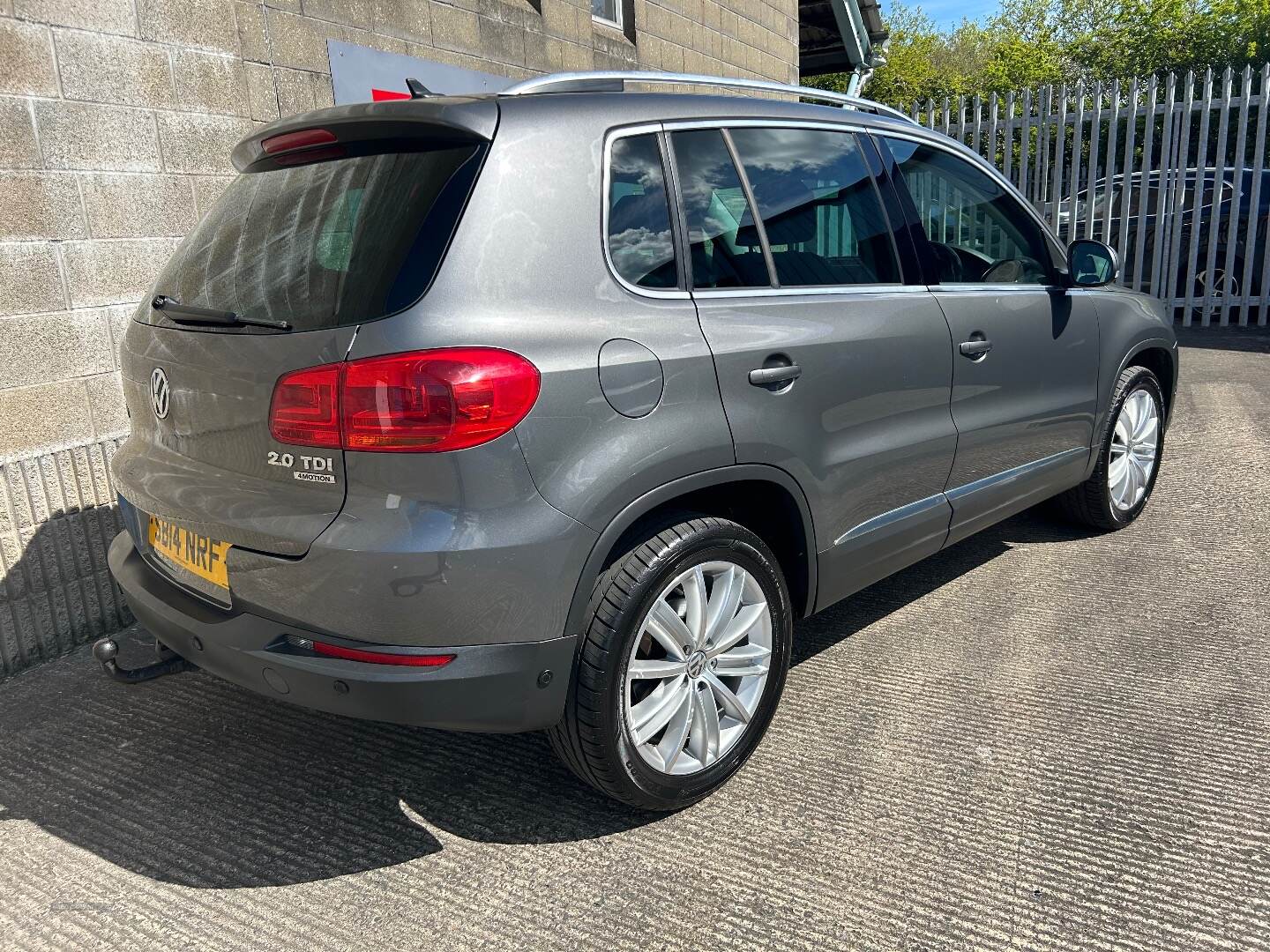 Volkswagen Tiguan DIESEL ESTATE in Down