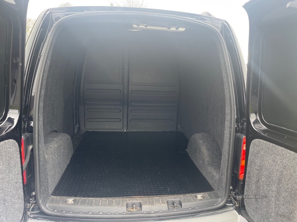 Volkswagen Caddy 2.0 TDI 102PS Black Edition Van in Antrim