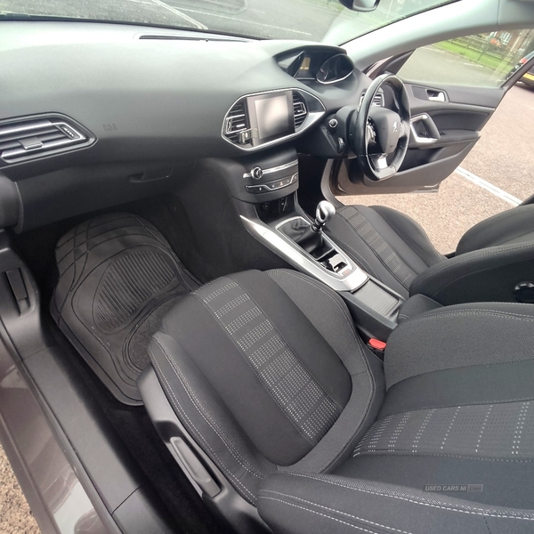 Peugeot 308 1.6 BlueHDi 120 Allure 5dr in Derry / Londonderry