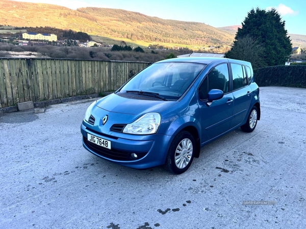 Renault Grand Modus 1.5 dCi 88 Dynamique 5dr in Armagh