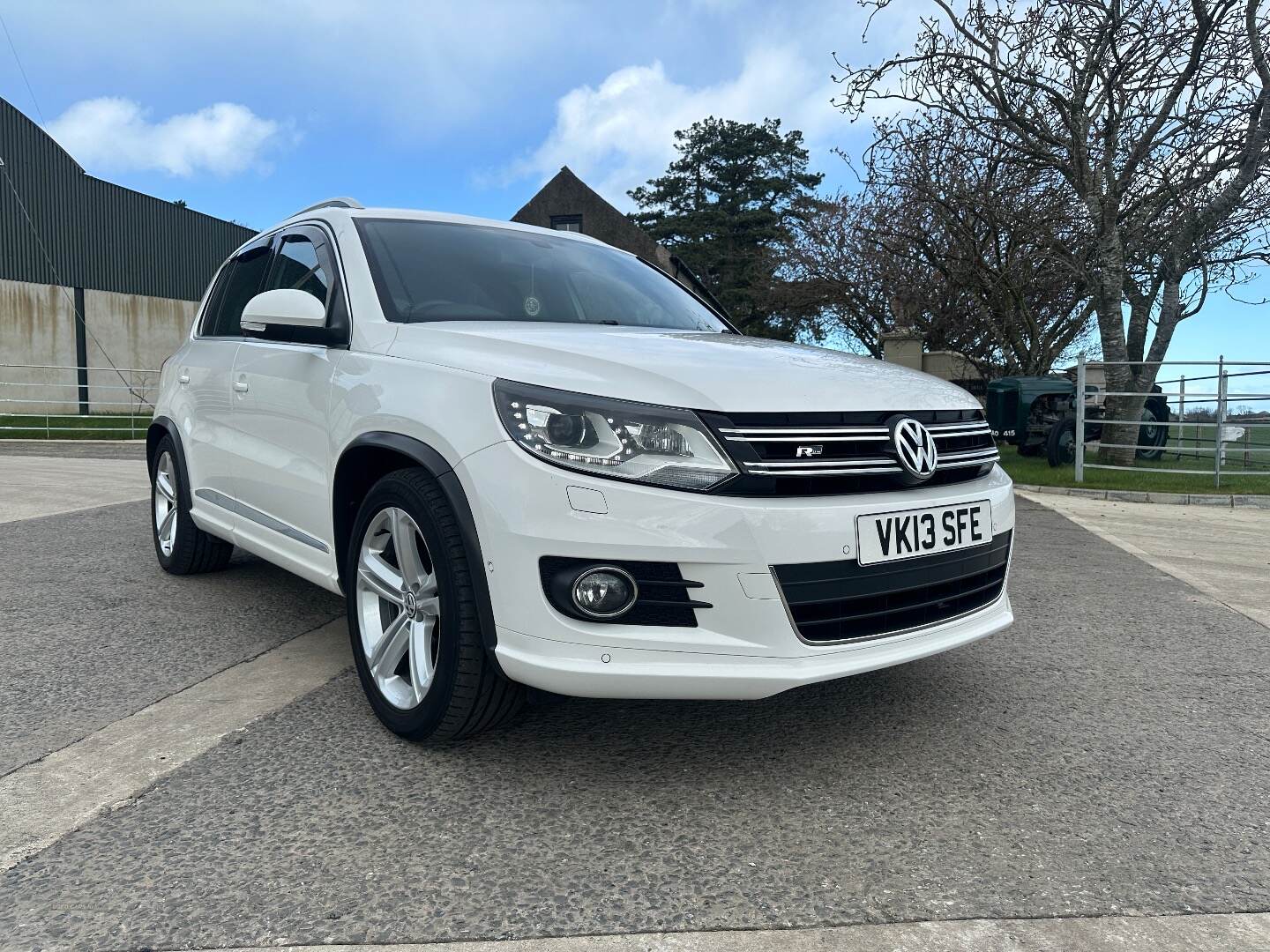 Volkswagen Tiguan DIESEL ESTATE in Down