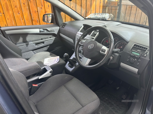 Vauxhall Zafira 1.7 CDTi ecoFLEX SRi [Exterior Pack] [125] 5dr in Down