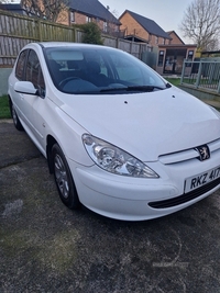 Peugeot 307 1.6 HDi 90 S [AC] 5dr in Down