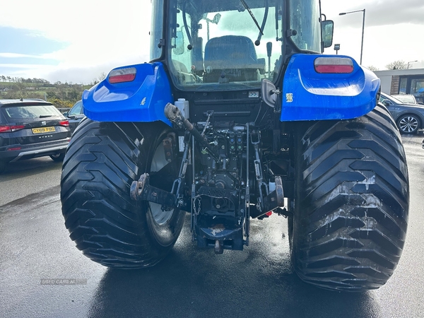 New Holland T Series in Down