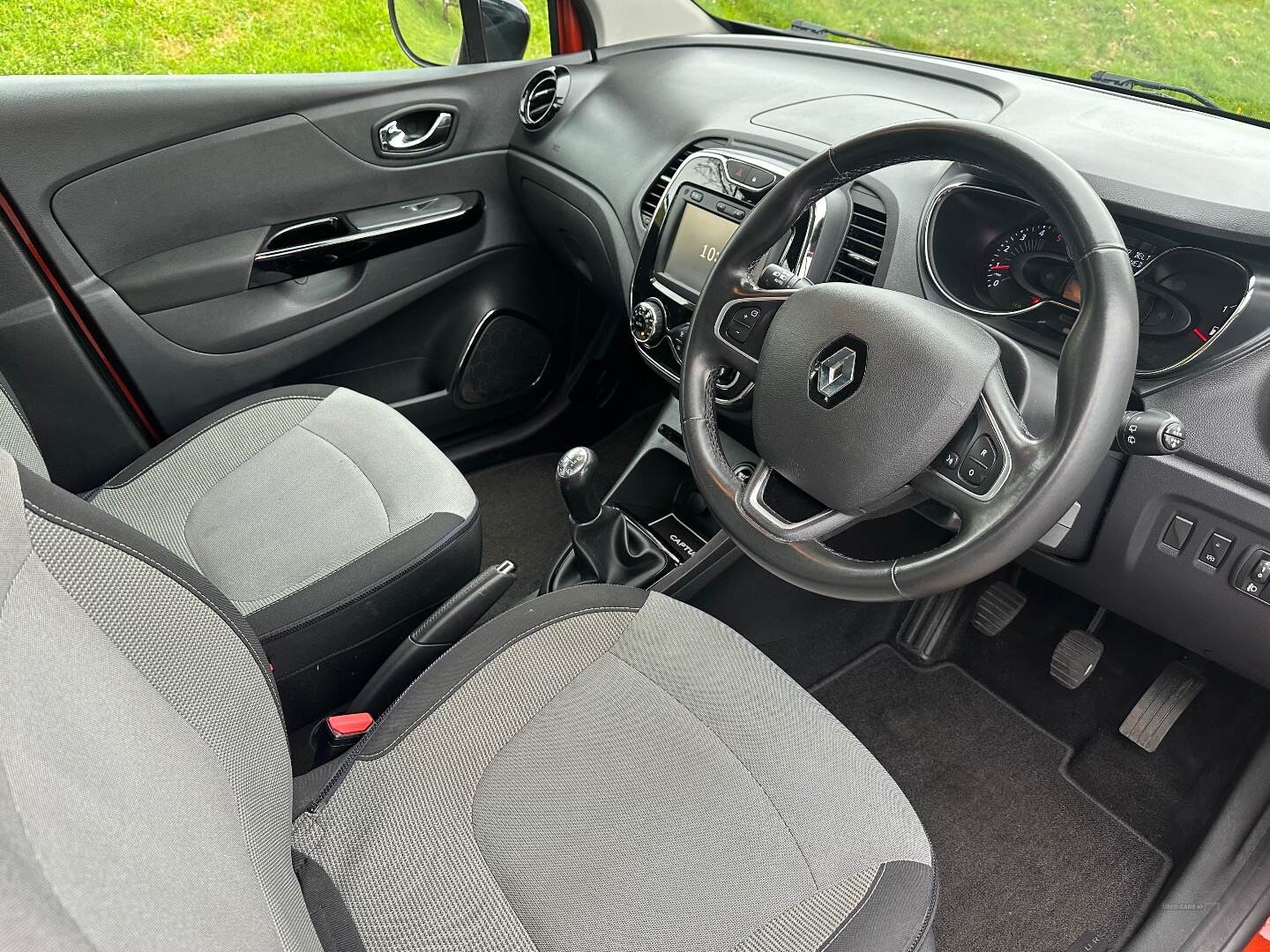 Renault Captur DIESEL HATCHBACK in Down