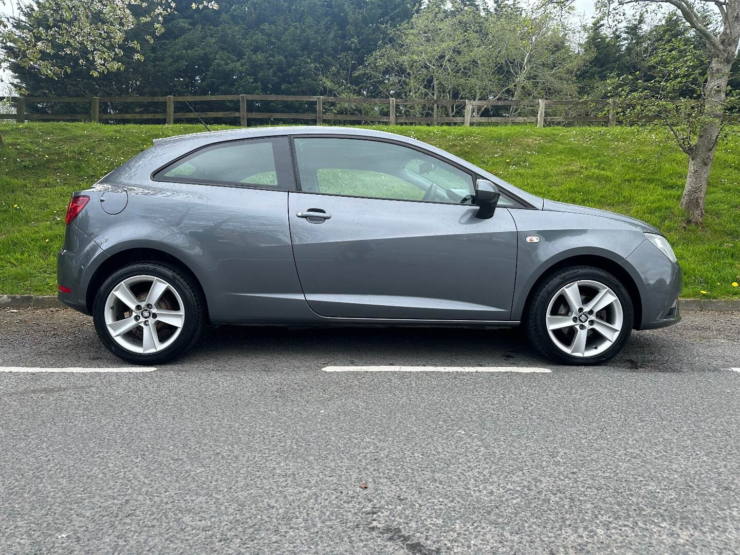 Seat Ibiza SPORT COUPE SPECIAL EDITION in Down