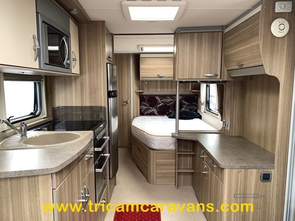 Sterling Eccles Elite Searcher, One Owner, Twin Axle Fixed Bed End Washroom in Down