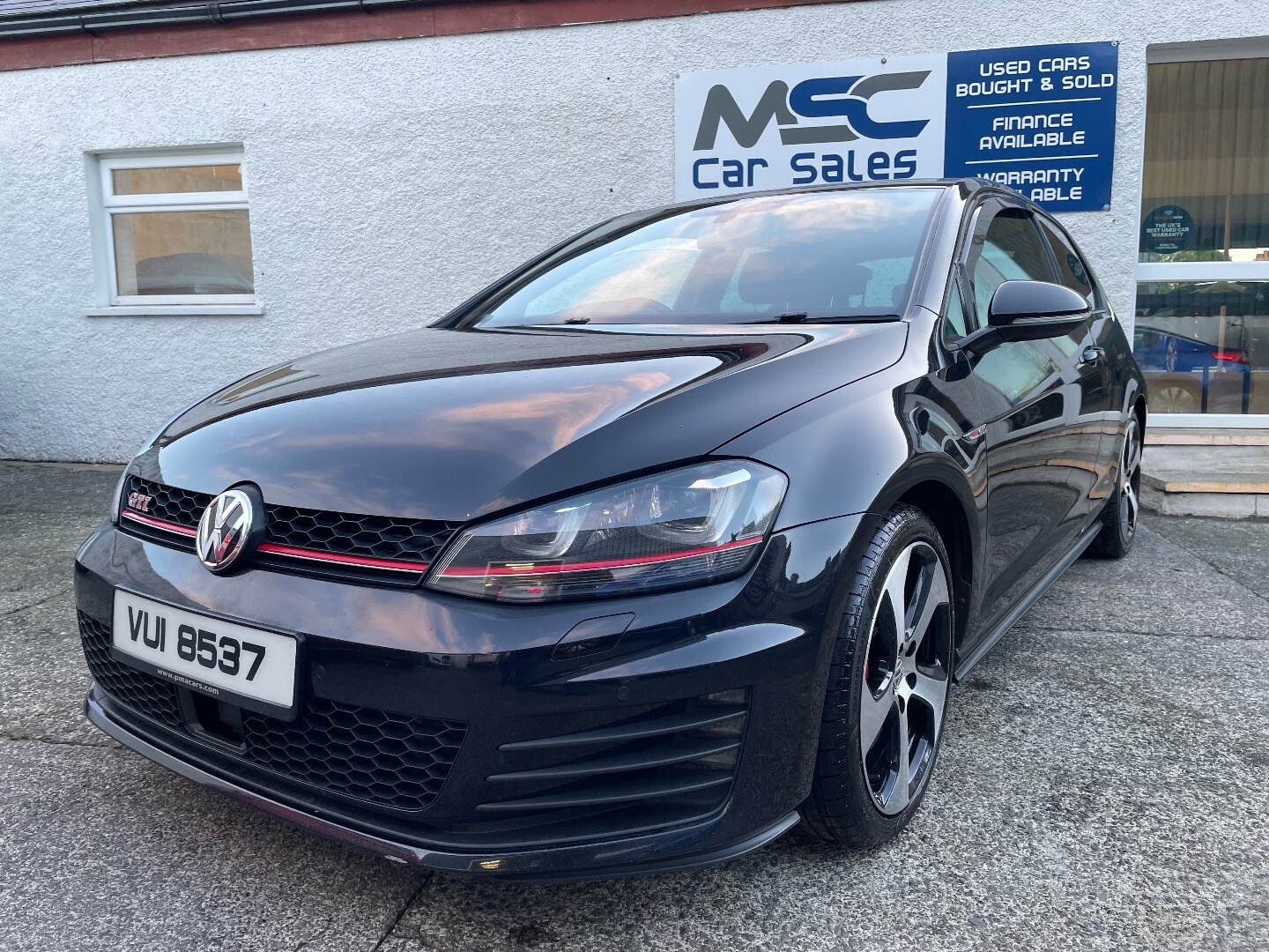 Volkswagen Golf HATCHBACK in Down