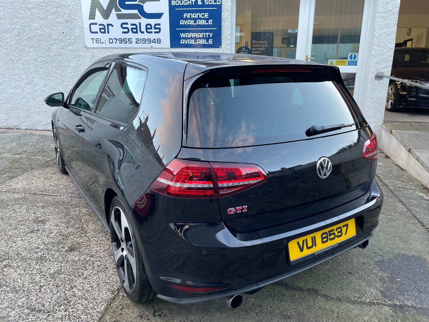 Volkswagen Golf HATCHBACK in Down