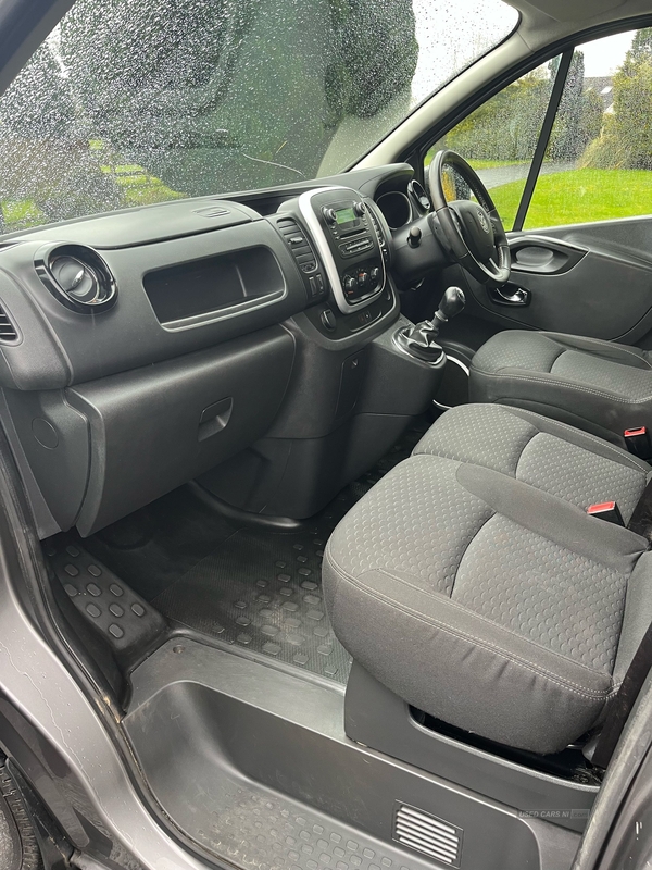 Vauxhall Vivaro 2900 1.6CDTI BiTurbo 120PS ecoFLEX Sportive H1 Van in Antrim