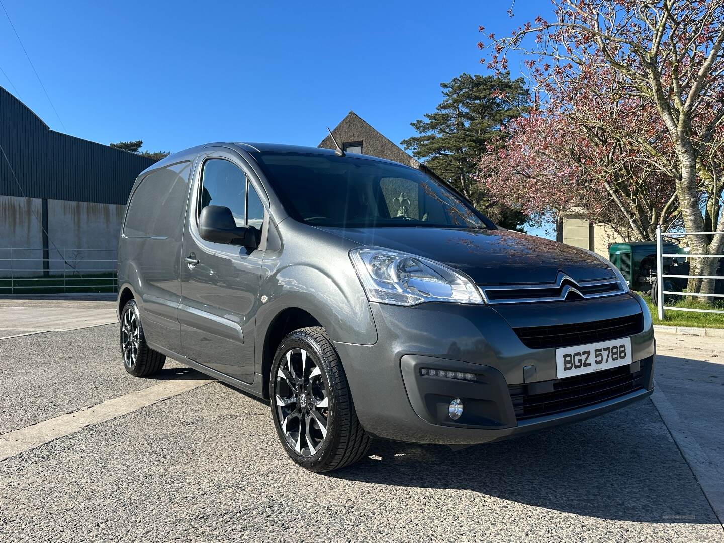 Citroen Berlingo L1 DIESEL in Down