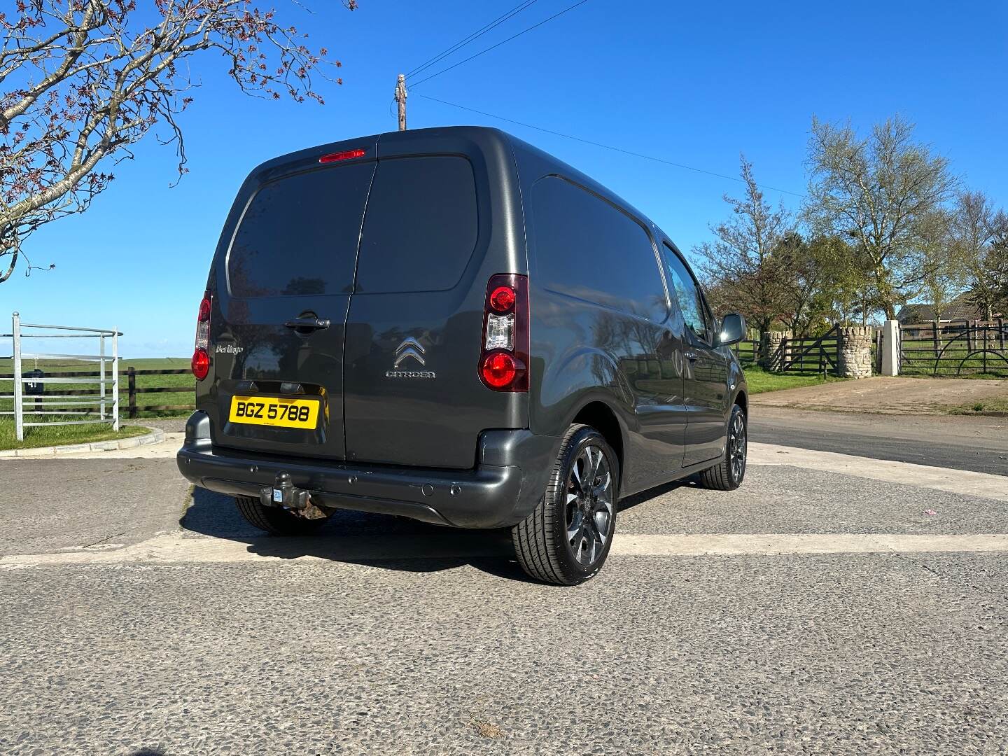 Citroen Berlingo L1 DIESEL in Down