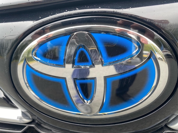Toyota Corolla 2.0 Vvt-I Hybrid Excel 5Dr Cvt in Armagh