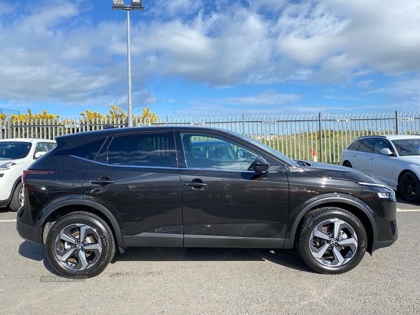 Nissan Qashqai 1.3 Dig-T Mh N-Connecta 5Dr in Down