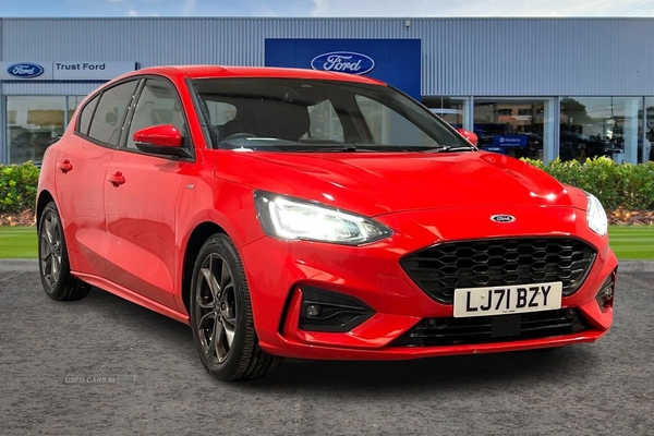 Ford Focus 1.0 EcoBoost ST-Line 5dr- Parking Sensors, Cruise Control, Speed Limiter, Lane Assist, Voice Control, Apple Car Play in Antrim