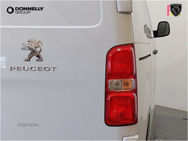 Peugeot Expert 1000 1.5 BlueHDi 100 Professional Premium + Van in Antrim