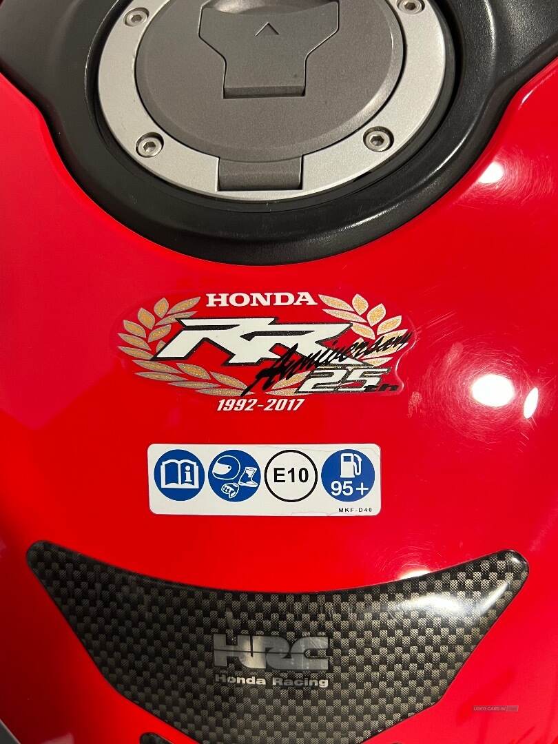 Honda CBR series / Fireblade 25th anniversary in Down