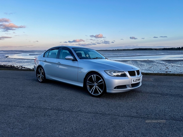 BMW 3 Series 320d SE 4dr in Down