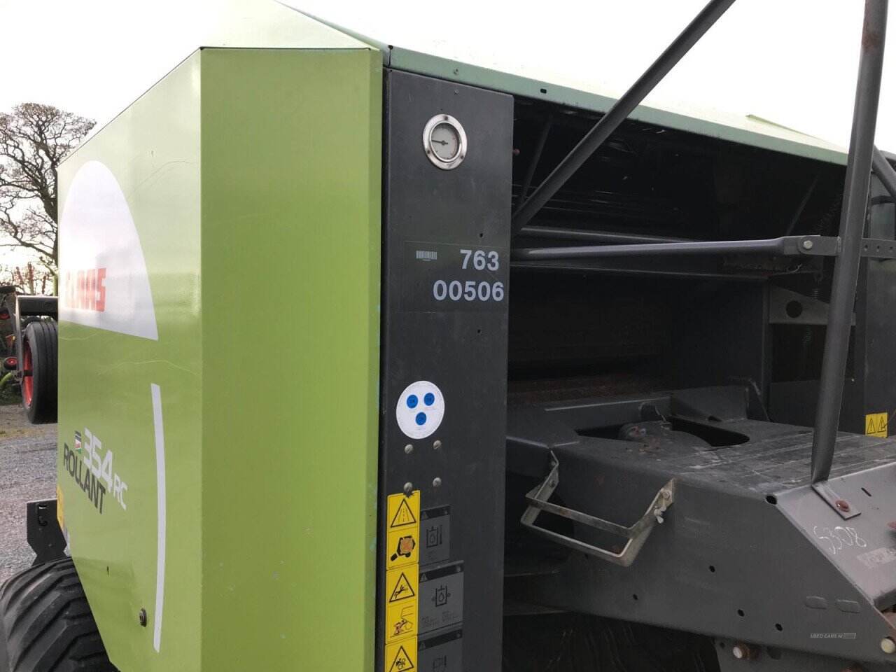 2011 Claas Rollant 354RC