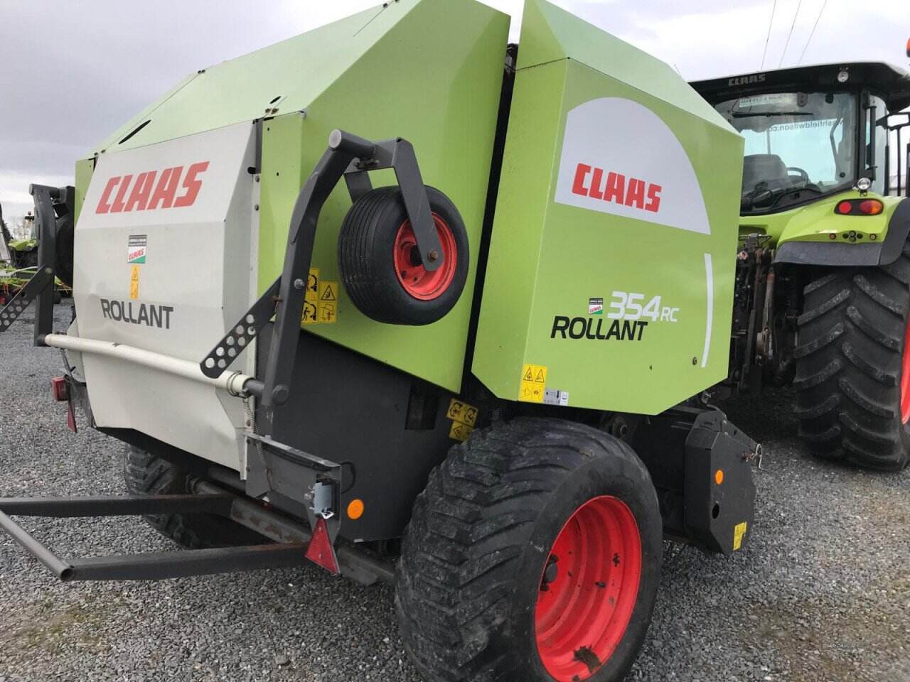 2011 Claas Rollant 354RC