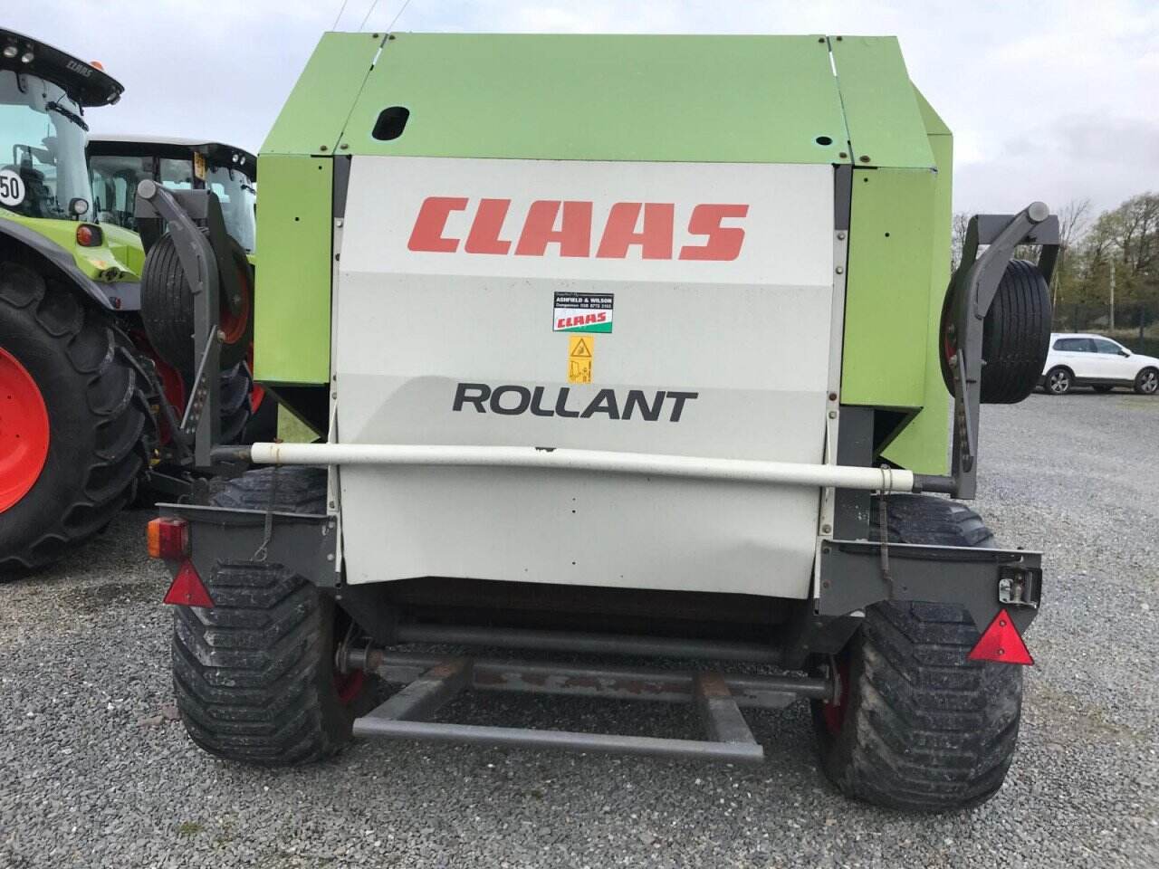 2011 Claas Rollant 354RC