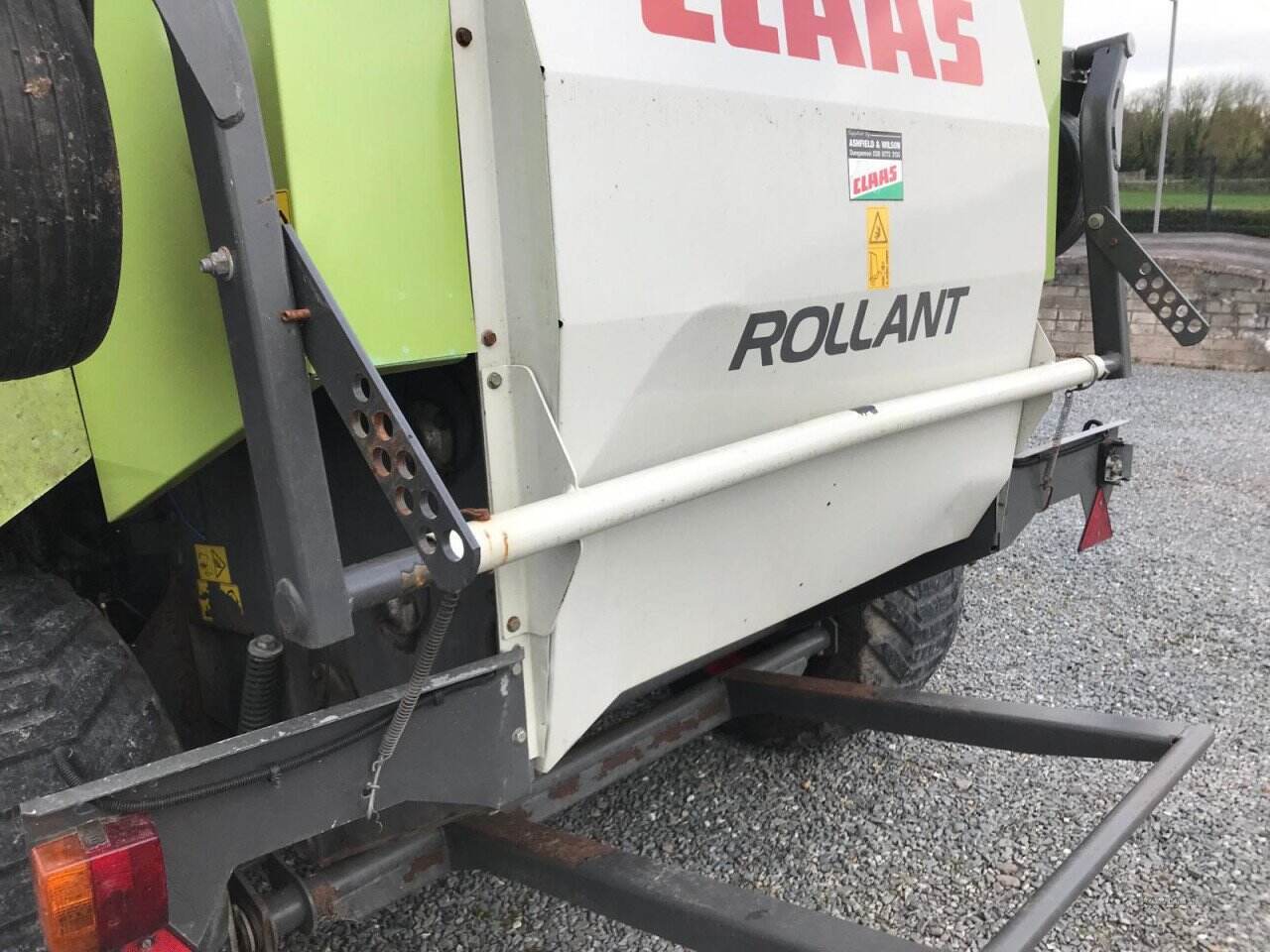 2011 Claas Rollant 354RC