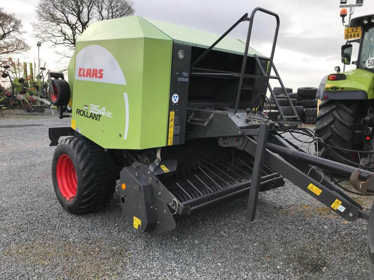 2011 Claas Rollant 354RC