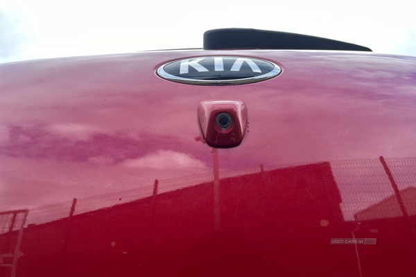 Kia Ceed 1.6 CRDi ISG 2 5dr, Apple Car Play, Android Auto, Parking Sensors, Reverse Camera, Sat Nav, Digital Media Screen, Multifunction Steering Wheel in Derry / Londonderry