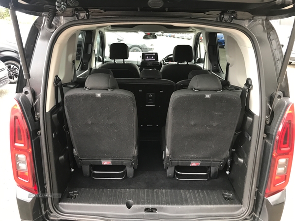 Vauxhall Combo Life SE S/S in Down