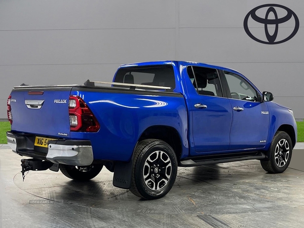Toyota Hilux Invincible X D/Cab Pick Up 2.8 D-4D in Down