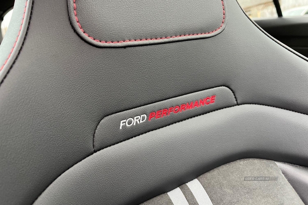 Ford Focus ST in Antrim