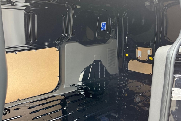 Ford Transit Connect 250 LIMITED L2H1 P/V ECOBLUE in Derry / Londonderry