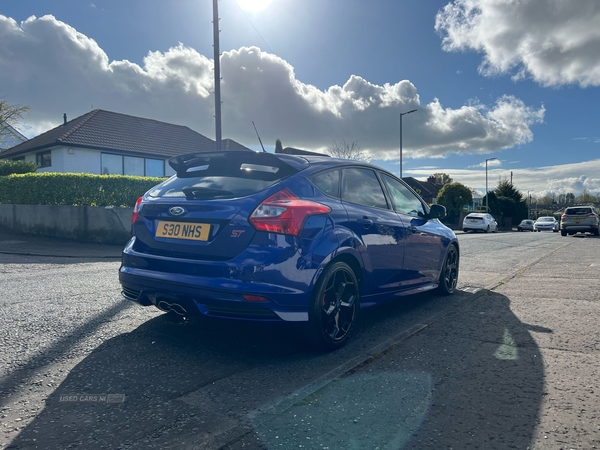 Ford Focus 2.0T ST-3 5dr in Antrim