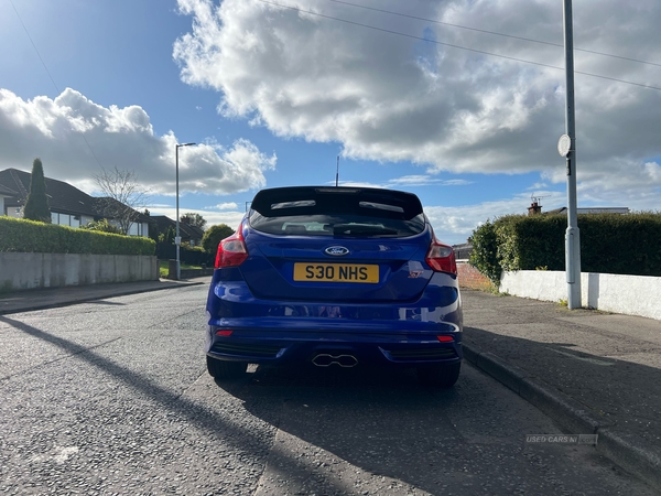 Ford Focus 2.0T ST-3 5dr in Antrim