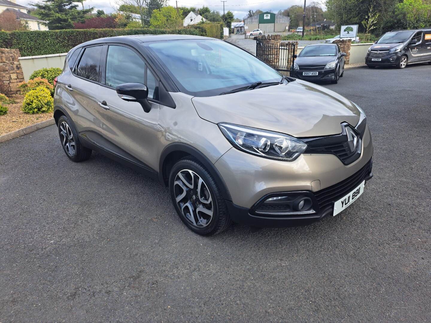 Renault Captur DIESEL HATCHBACK in Tyrone