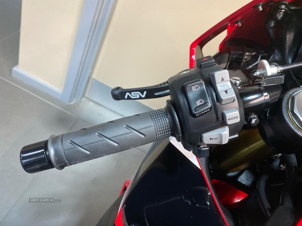 Honda CBR series / Fireblade 1000Rajed (18My) in Antrim
