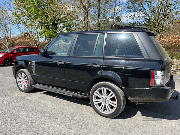 Land Rover Range Rover 4.4 TDV8 Vogue 4dr Auto in Down