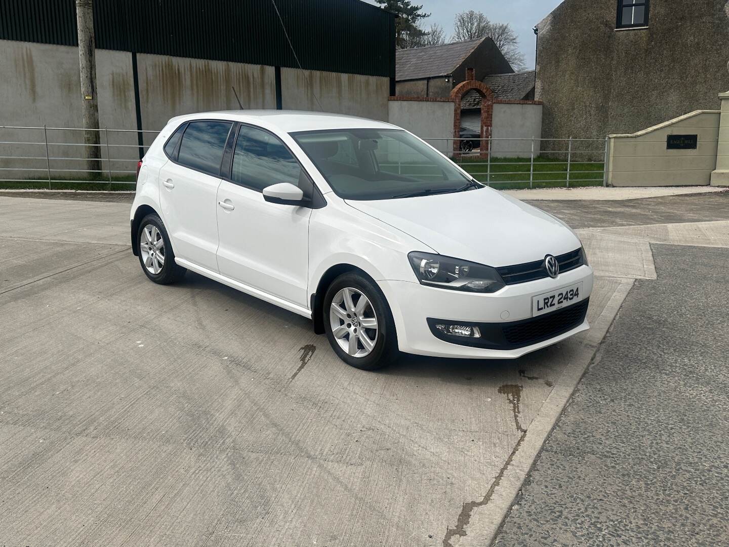 Volkswagen Polo HATCHBACK in Down