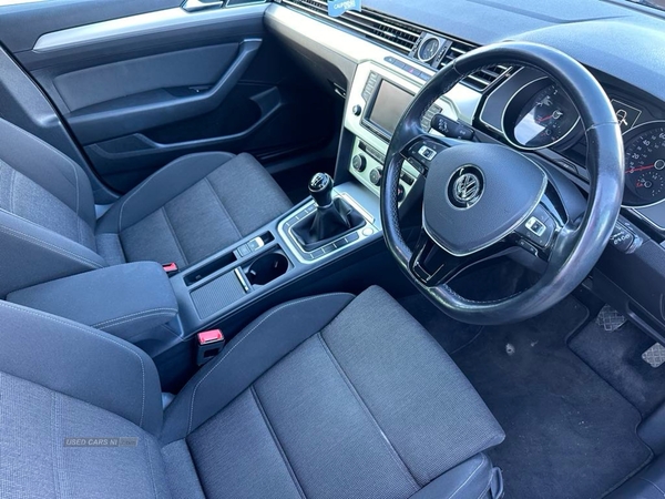 Volkswagen Passat 2.0 TDI SE Business 5dr in Down