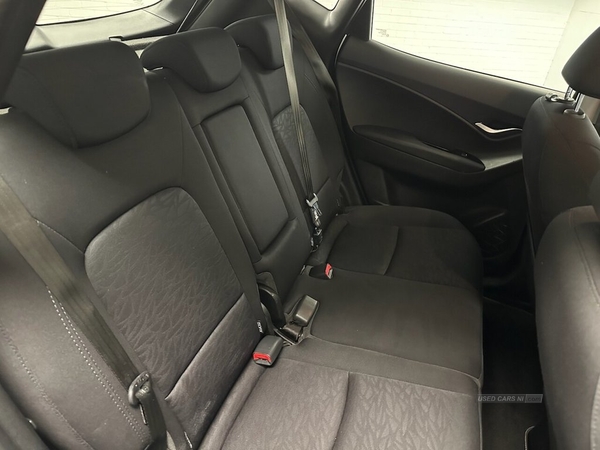Hyundai ix20 1.4 ACTIVE 5d 89 BHP Parking Sensors, Remote Locking in Down